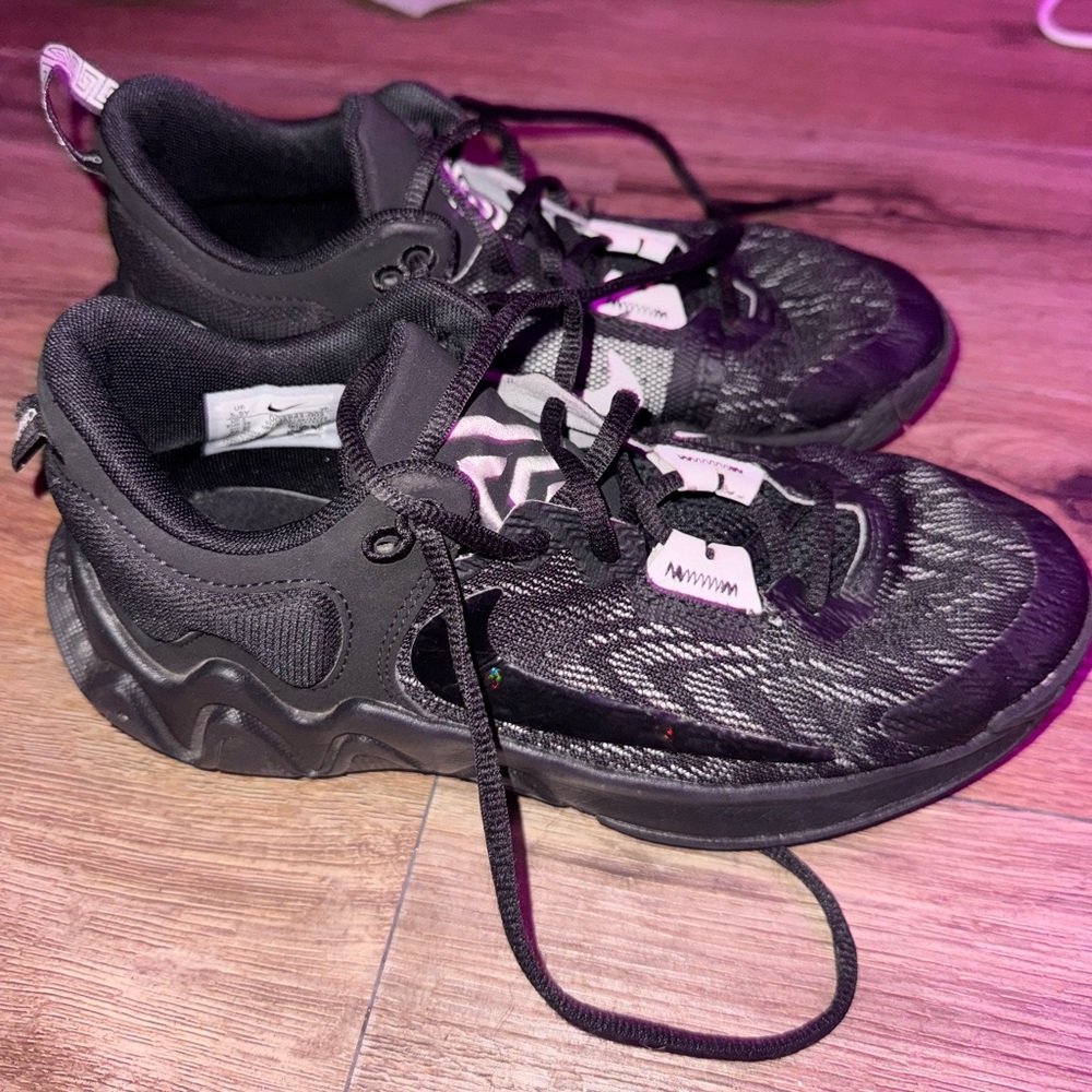 NIKE GIANNIS immortality 2 “Black/Wolf Grey/White”